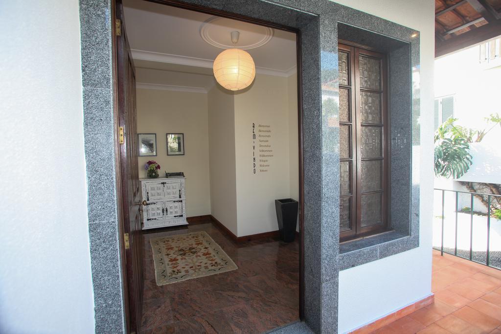 Train House Hotel Funchal  Buitenkant foto