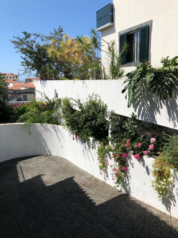 Train House Hotel Funchal  Buitenkant foto